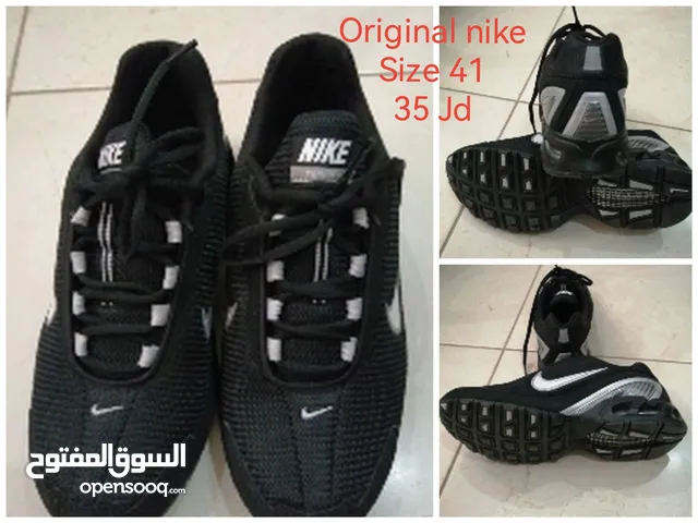 حذاء رياضة nike اصلي جديد