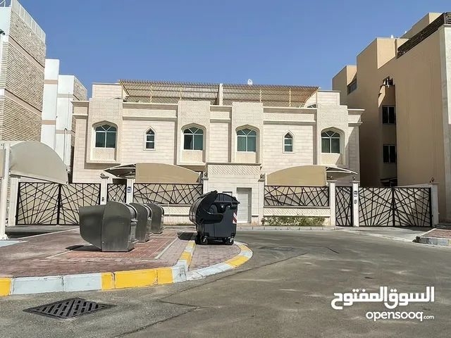 1 m2 More than 6 bedrooms Villa for Sale in Abu Dhabi Muroor Area