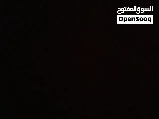 تلاجه ال جي ممتازه ونضيفه ومستعمله خفيف فقط