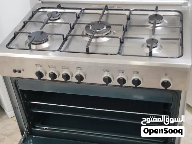 متوفر طباخ جليم جاز ايطالي الصنع مقاس 60 في 90 بحاله ممتازه استخدام خفيف معا التوصل التشغيل