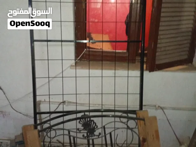 سرير اطفال للبيع