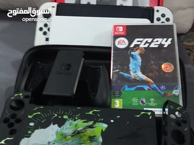 نتندو سويش اوليد الون ابيض الاستعمال قليل جدا نضيف ومافي اي مشاكل