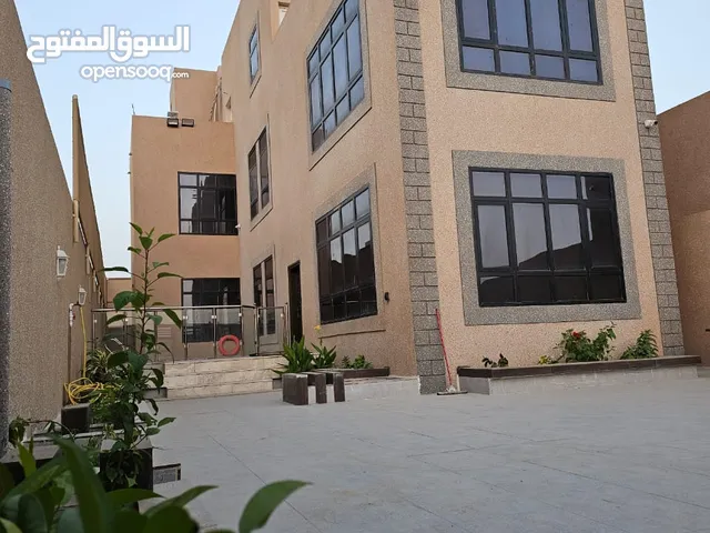 290 m2 More than 6 bedrooms Villa for Sale in Dhofar Salala