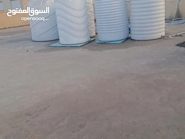 تنك ماء مترين للبيع