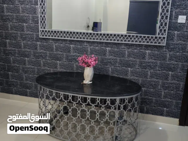 طاولة ضيافة فخمه مع مرايتها تفصيل خاص جديد