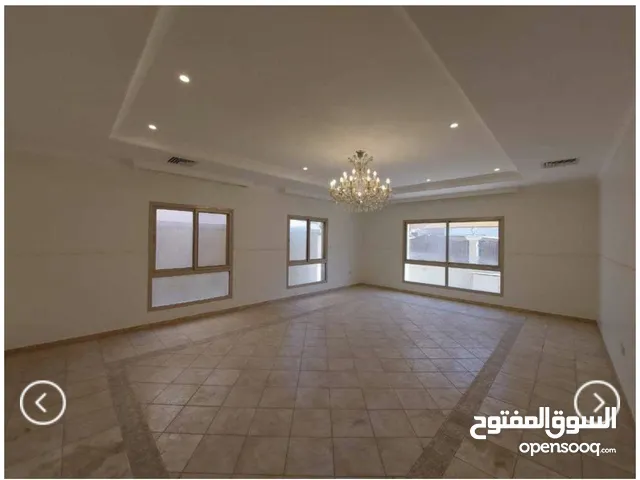 400 m2 More than 6 bedrooms Villa for Rent in Hawally Shuhada