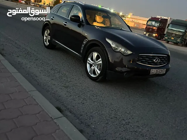 New Infiniti FX35 in Kuwait City