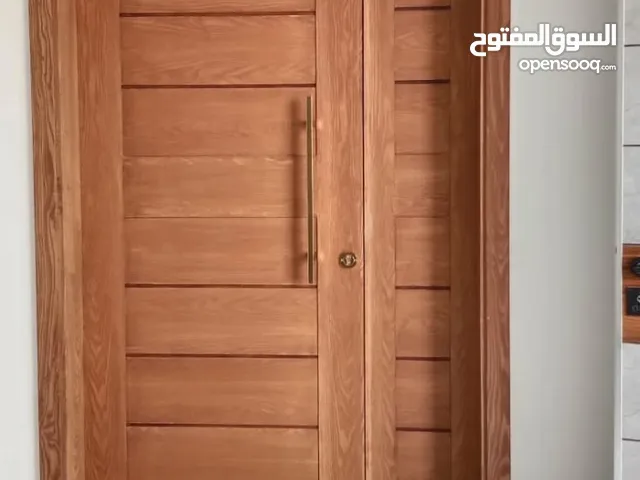 صبغ ودهن الاثاث بأنواعه وتجديد الاثاث مع تعليق الصالونات وديكورالخشب