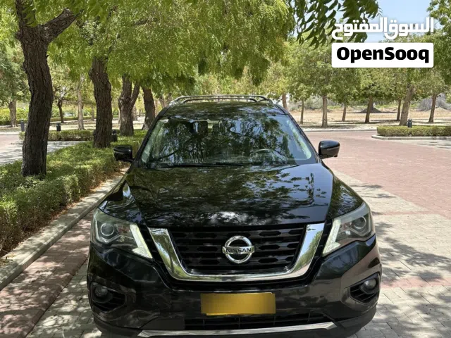 2017 Nissan Pathfinder SL