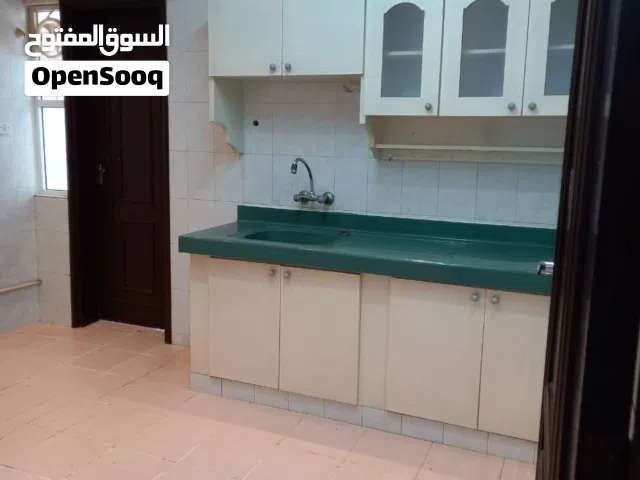 شقة من غرفتي نوم للإيجار في الغبرة، مسقط سعر الايجار 170 ريال عماني