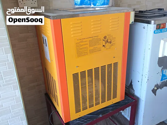 لدي مكاين ايسكريم للبيع