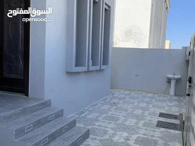 350m2 More than 6 bedrooms Villa for Rent in Al Batinah Sohar