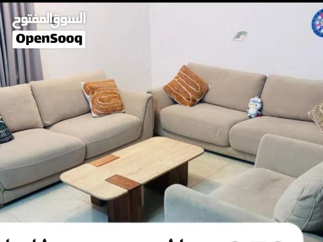 مجلس فاخر شبه جديد لي 9 أشخاص من دانوب هوم