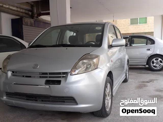 2005 Daihatsu Sirion