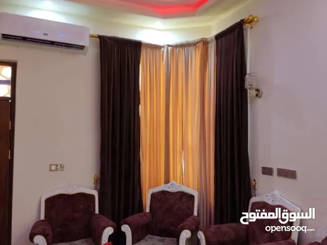 220 m2 More than 6 bedrooms Townhouse for Sale in Basra Al-Qurnah