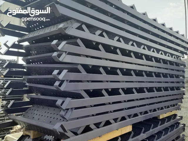 سلم حديد جديد