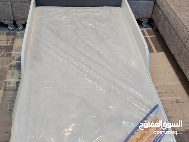 سرير أطفال مع المرتبة قابل للفك و التركيب