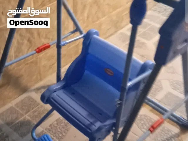 مرجيحة أطفال لون أزرق بسعر 10 دنانير
