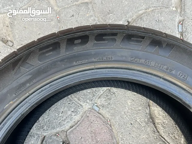 للبيع إطارات 2 كونتيننتال و2 كابسن قياس 17/215/55