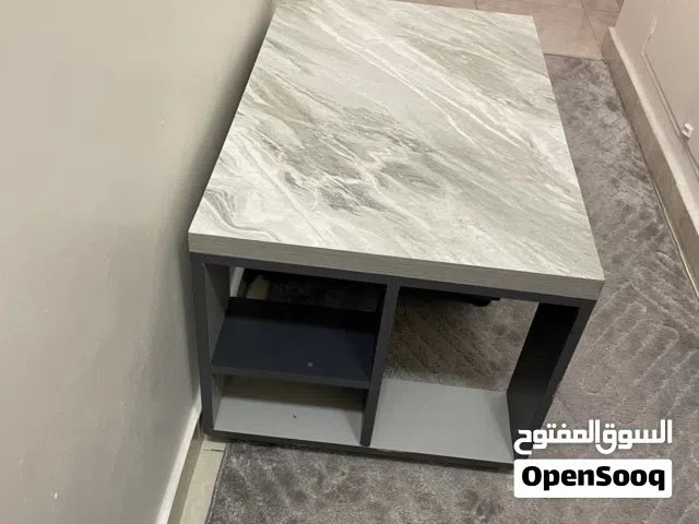 طقم طاولات مودرن مع طاولة وسط و3 جانبيات –