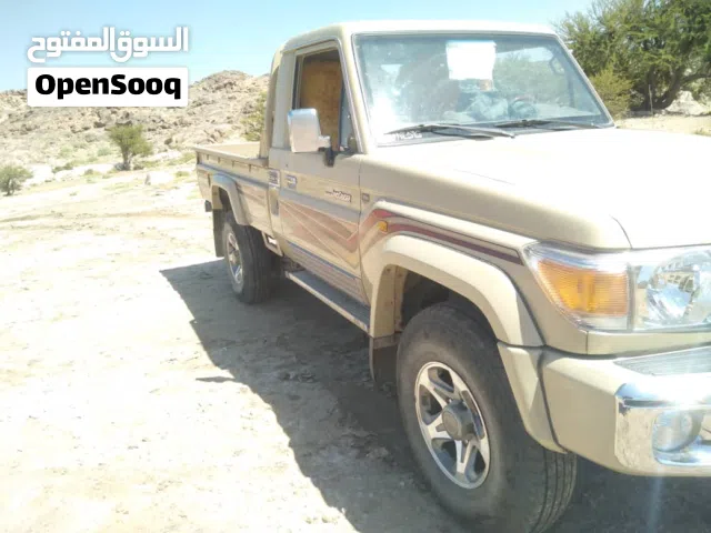 2016 Toyota Land Cruiser LUX