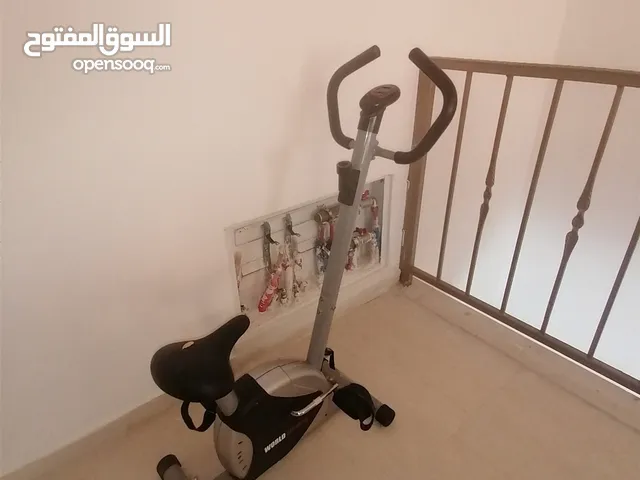 دراجة رياضية ثابتة لتخسيس الجسم وحرق الدهون بحالة الجديد