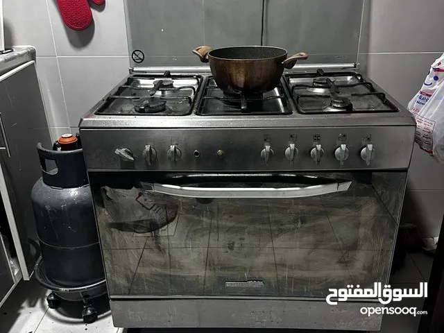 طباخ ايطالي 5 عيون الفرن مع مروحة حالة جيدة
