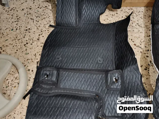 ارضيات بي زد فور 3قطع بتغطي كامل الارضيه حتا تحت الكراسي