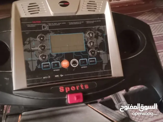 جهاز جري كهربائي استخدام بسيط جدا يحمل وزن لقايه 130 كيلو وكاله باستثناء الموتور زائد جهاز رجاج