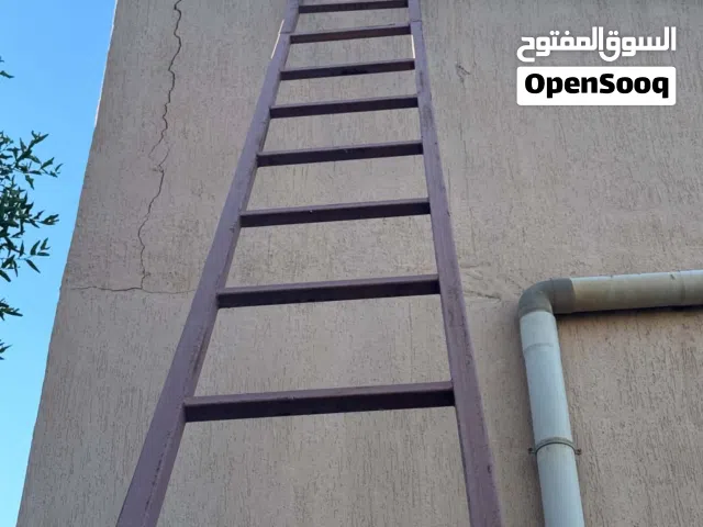 سلوم للبيع