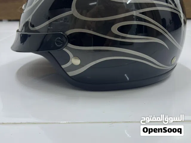 خوذات دراجات نارية هارلي ديفيدسون بحالة ممتازة للبيع.