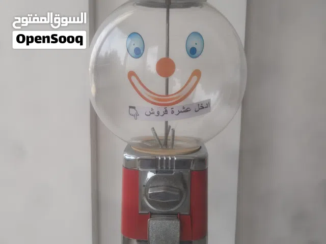 ماكينة علكة عملية – ستاند حديد – تعمل بالعملة – للاستثمار والتشغيل في المحلات التجارية