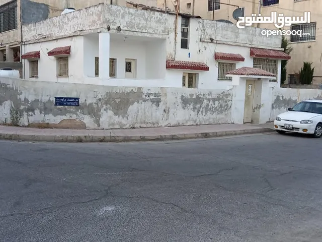 127m2 4 Bedrooms Townhouse for Sale in Amman Jabal Al Nuzha