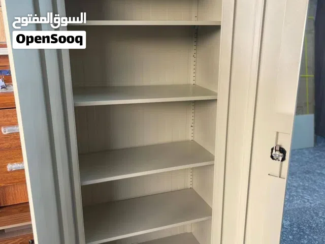 لوكر حديد قياس. 180