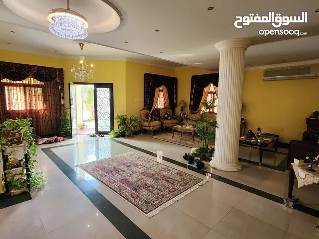 405 m2 5 Bedrooms Villa for Sale in Muharraq Galaly