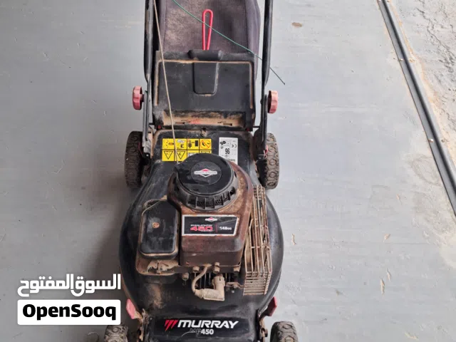 مكينة قص انجيلة للحدايق ايطالية الصنع مستعملة تعمل بالبنزين فيها عطل يتعلق بالبنزينة