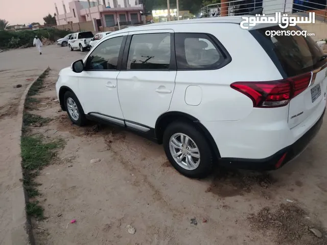 ميتسوبيشي أوتلاندر 2017