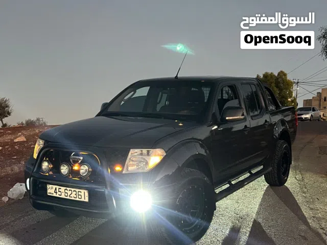 2007, نيسان, نافارا, Standard