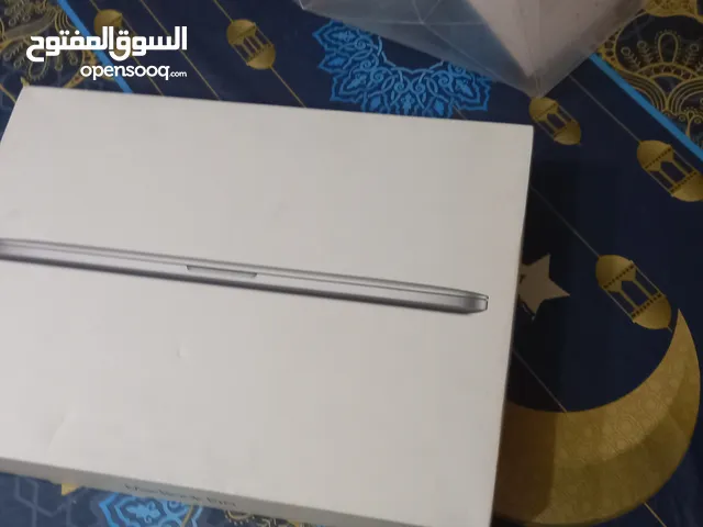 ماك بوك برو 15. ما ترنو على الرقم اخره 40 رن عالرقم اخره 13 اللي مع التفاصيل