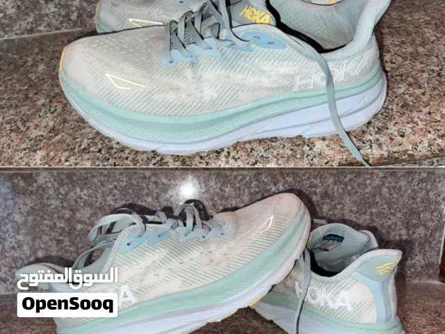 حذاء HOKA Carbon X