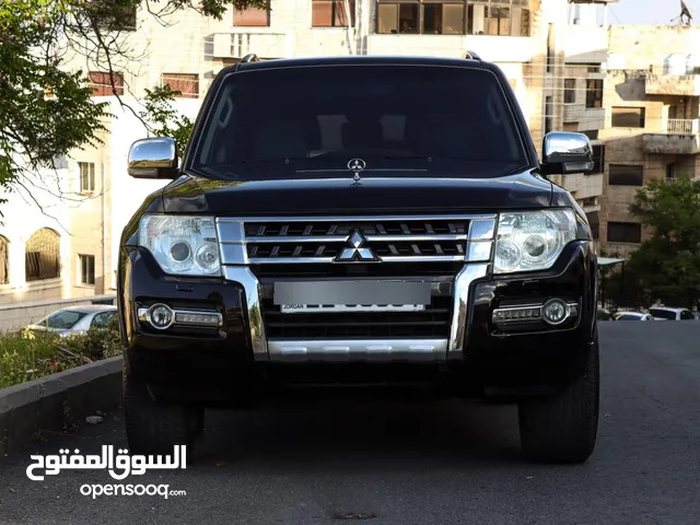 ميتسوبيشي باجيرو 2015 فل كامل اعلى صنف فحص كامل سبعة جيد ولا ملاحظة