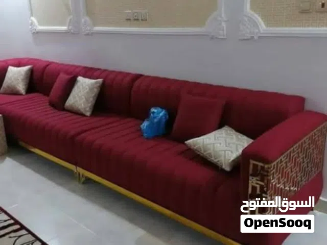 أقمشة المخمل بتصاميم وألوان أنيقة  متعددة وجودة عالية لتنجيد الكنب والكوشن  وراسيات الأسرة  2026