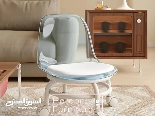 كرسي آكريليك شفاف قابل للدوران فقط 12دينار