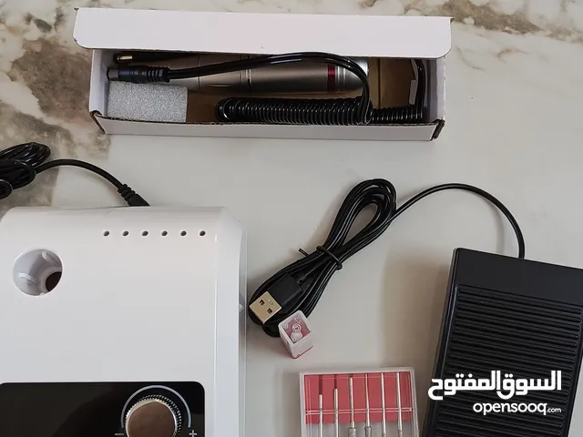 عدة صالون عدة اظافر وعدة شعر للبيع