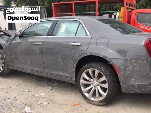 Used Chrysler 300 in Dhi Qar