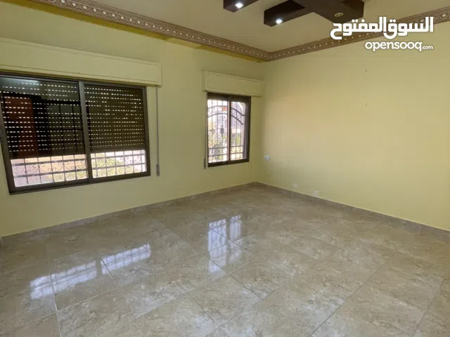 165 m2 3 Bedrooms Apartments for Sale in Zarqa Al Zarqa Al Jadeedeh