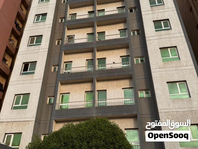 شقه للايجار للعائلات السالميه قطعه 6 شارع 7 عماره 75 مقابل بيت الزكاه وسيتي سنتر