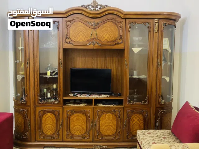 مكتبة للبيع