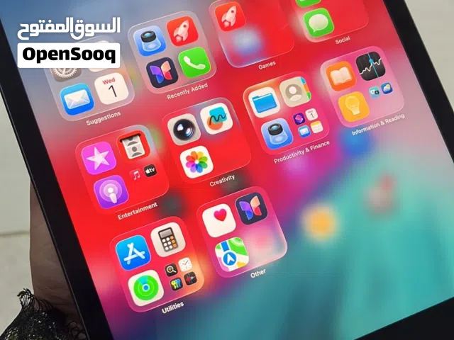 Apple iPad 128 GB in Buraimi