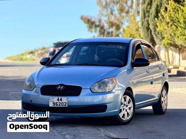 2010 هيونداي اكسنت Standard